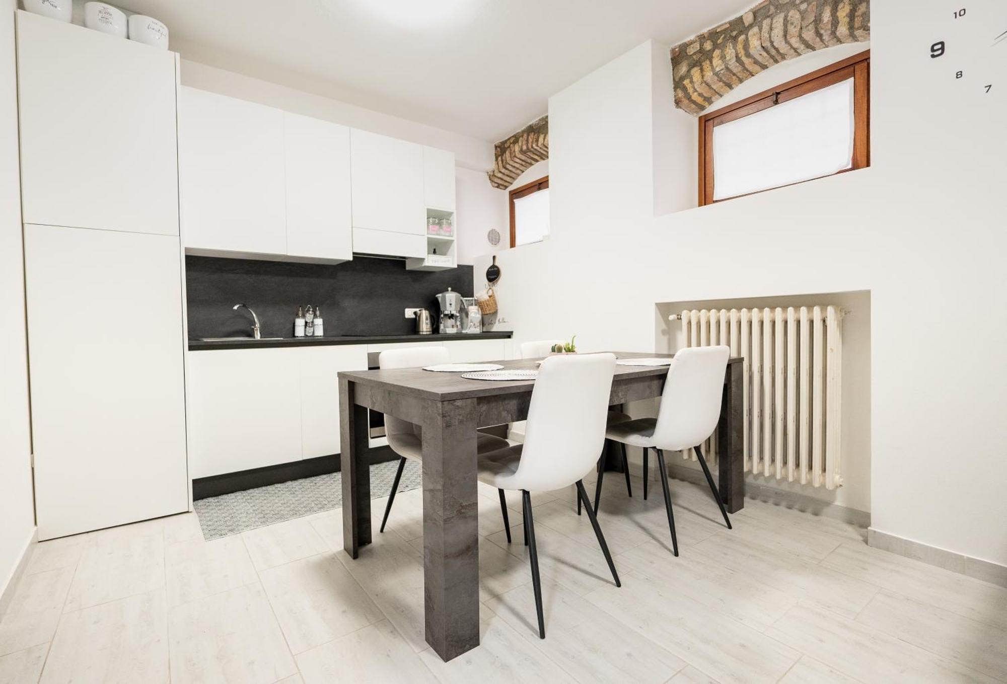 C-Apartment Lake Garda Salo Bagian luar foto