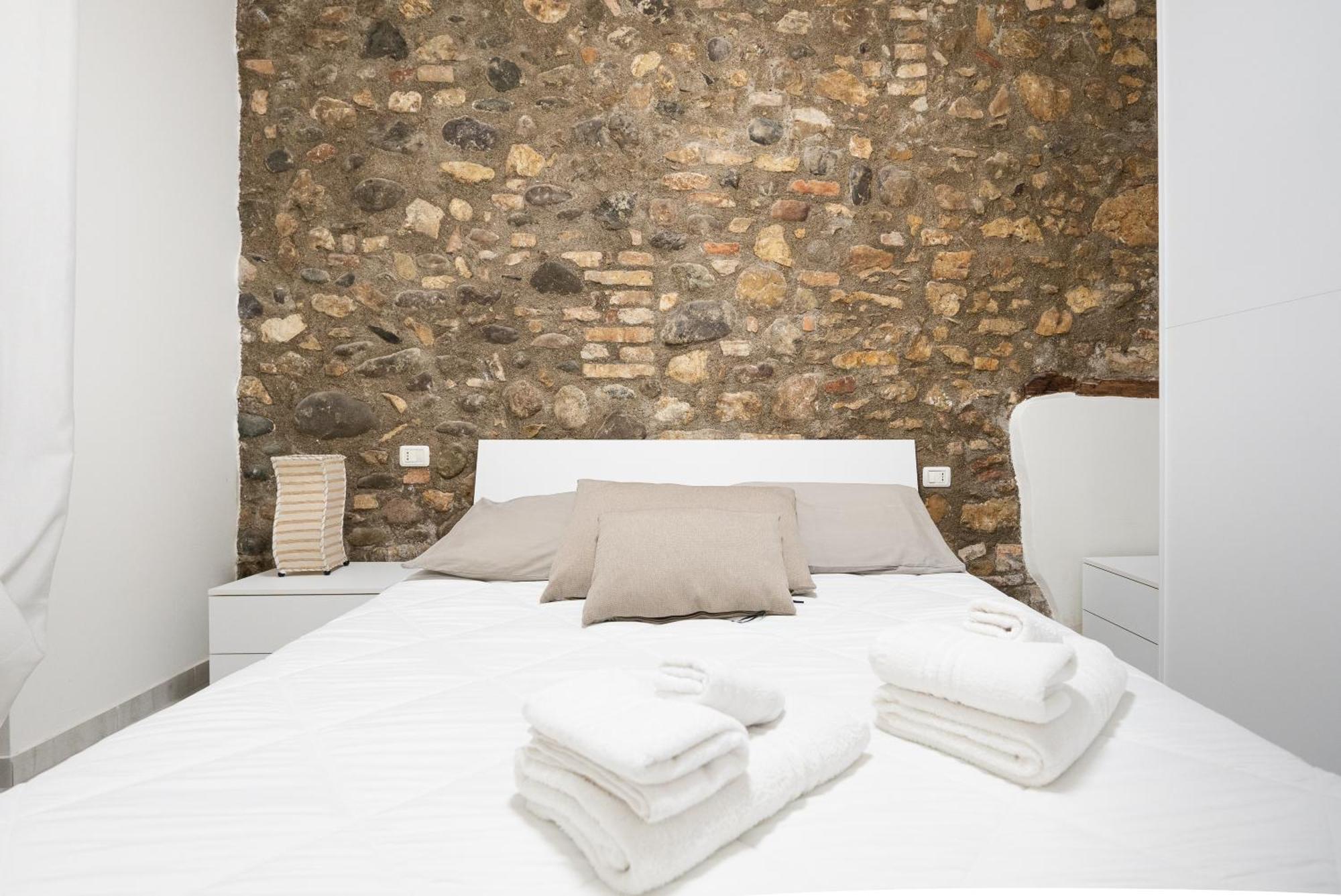C-Apartment Lake Garda Salo Bagian luar foto